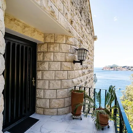 Apartment House Sveti Jakov 2 *